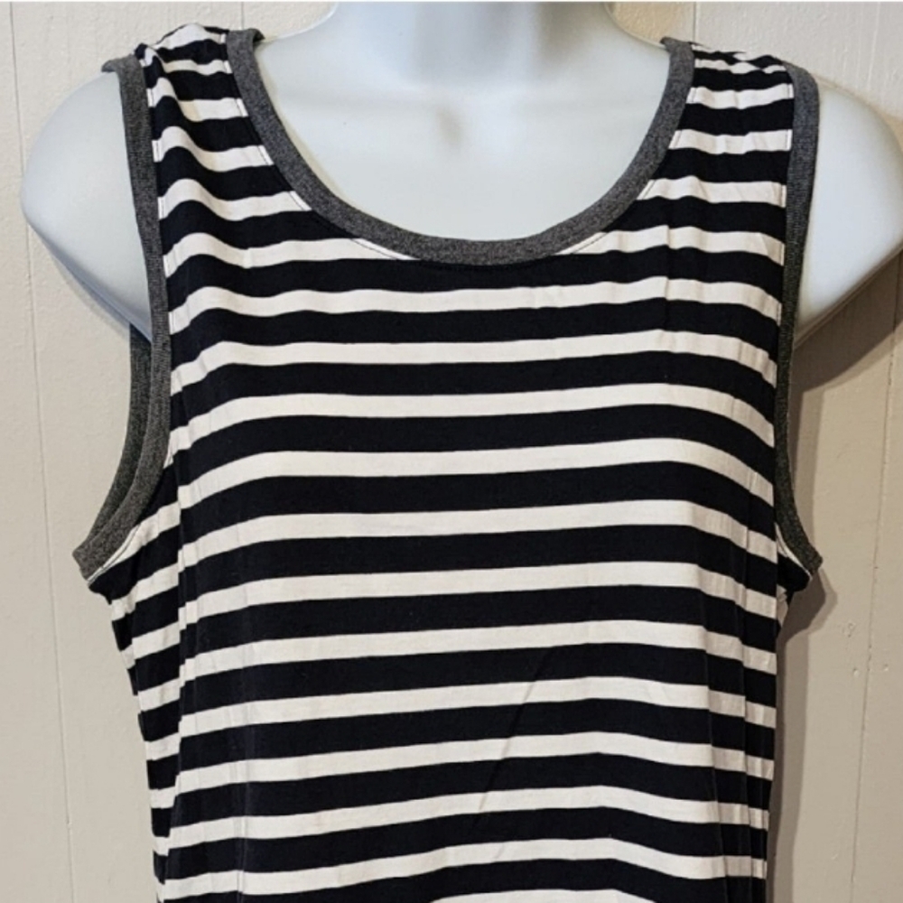 Christopher & Banks Sleeveless Shirt Medium MP Striped Black White Petite A261‎